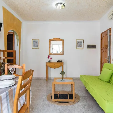 3 Bedrooms Familieshi King Routes Wifi Apartman *