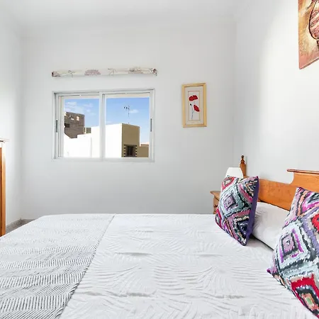 Apartman 3 Bedrooms Familieshi King Routes Wifi *