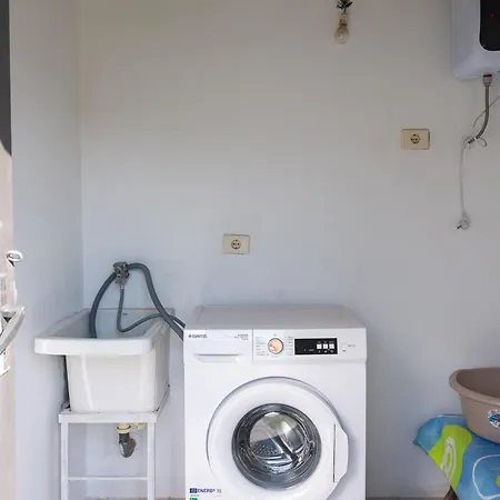 Apartman 3 Bedrooms Familieshi King Routes Wifi *
