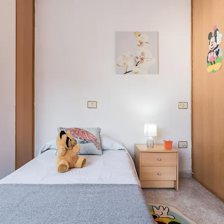 3 Bedrooms Familieshi King Routes Wifi Apartman